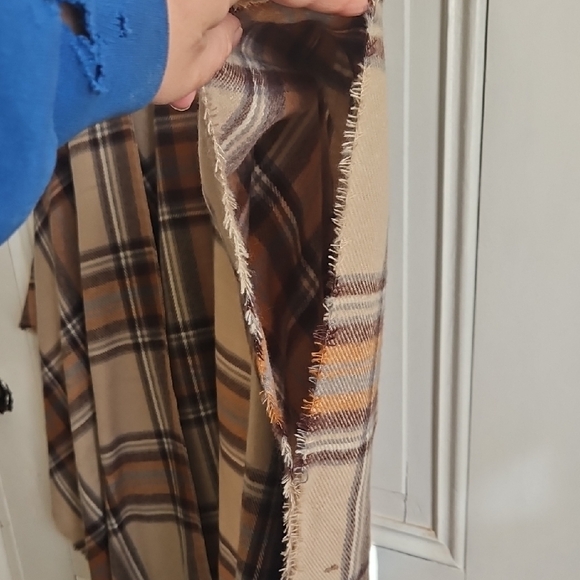 Plaid Tan Poncho - Picture 2 of 4